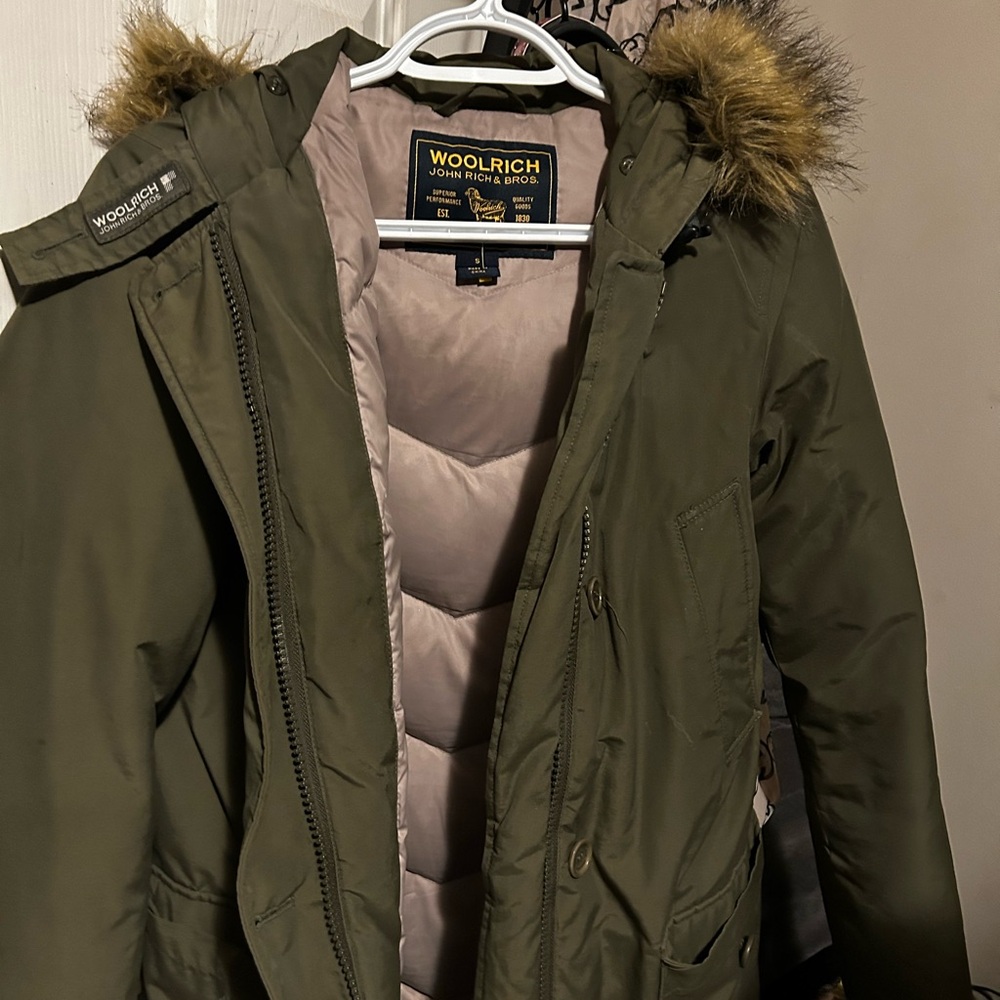 In great used condition. I find warmer the Canadian Goose.